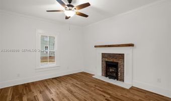 135 Dixon St, Asheboro, NC 27203