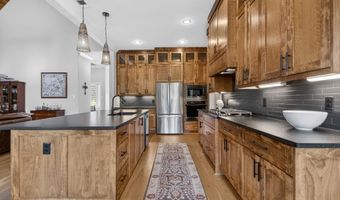 7400 Northwood Dr, Benton, AR 72019