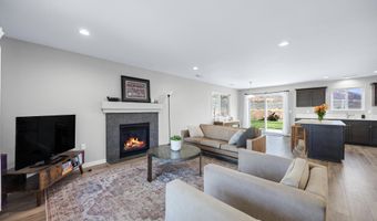 611 Rosewood Dr, Bellevue, ID 83313