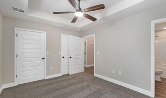 21 E Cofield St, Aurora, MO 65605