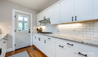 2124 Chatham Ave, Charlotte, NC 28205