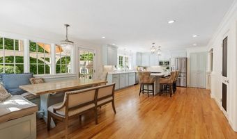 158 Kettle Hole Rd, Bolton, MA 01740
