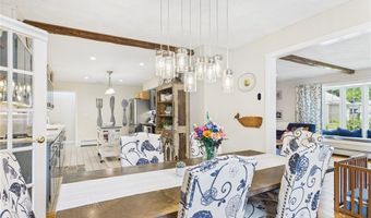 30 Alvin St, Warwick, RI 02886
