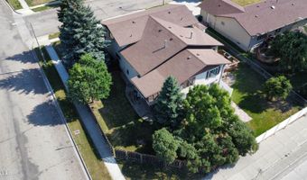 2903 Vancouver Ln, Bismarck, ND 58503
