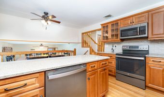 6 Old Sawmill Dr, Beacon Falls, CT 06403