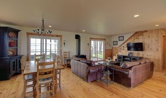 23 Mud Pt S, Alburgh, VT 05440