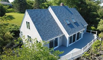 32 J H Dwyer Dr, Middletown, RI 02842