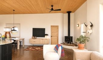 30 Cielo Grande Rd, Carson, NM 87577