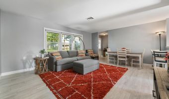 677 B New Castle Ct, Lakewood, NJ 08701