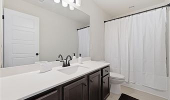 198 Station Overlook Dr, Auburn, GA 30011