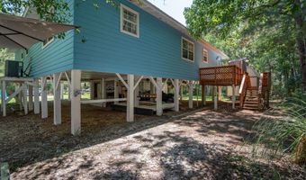 5052 Schira St, Bay St. Louis, MS 39520