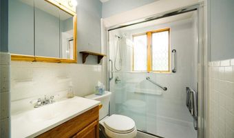 50 W Oak Hill Dr, Ballwin, MO 63021