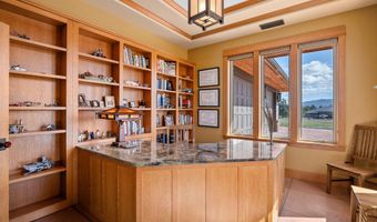 10771 E Langell Valley Rd, Bonanza, OR 97623