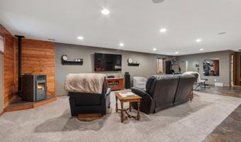 1415 Nicklaus Dr, Aberdeen, SD 57401