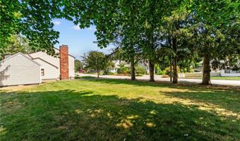 25 High St, Warwick, RI 02886