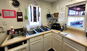 68 Front St, Big Sandy, TN 38221