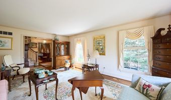 27 RAPHAEL Rd, Hockessin, DE 19707