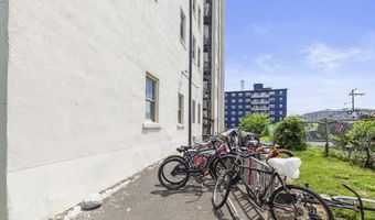 400 Deal Lake Dr 7H, Asbury Park, NJ 07712