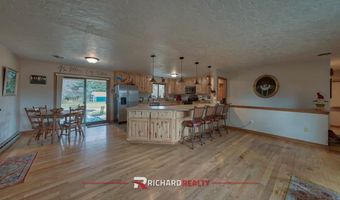 215 44th St N, Cody, WY 82414