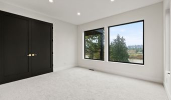 985 SE RIMROCK Ln, Milwaukie, OR 97267