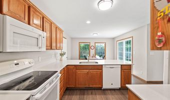 2722 Somerset Dr, Ames, IA 50010