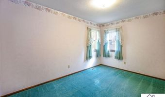 1614 Gateway Dr, Albert Lea, MN 56007