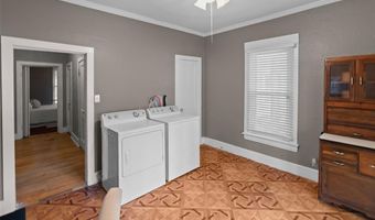 106 W Elm St, Alton, IL 62002