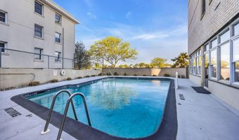 510 Deal Lake Dr 6B, Asbury Park, NJ 07712