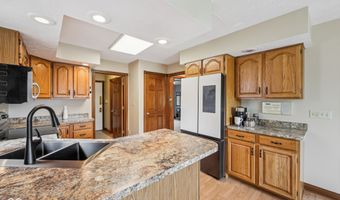 6983 White Oak Dr, Avon, IN 46123