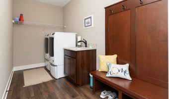 312 NE Pinehurst Cir, Ankeny, IA 50021