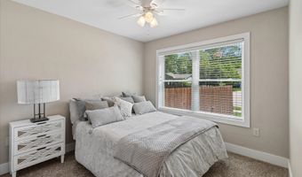 1706 Court St, Adel, IA 50003