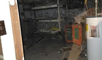 121 N 10th St, Atchison, KS 66002