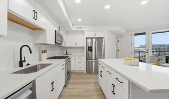 701 N HENRY St 210, Alexandria, VA 22314