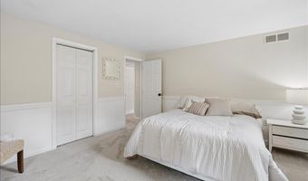 21 Nathaniel Dr, Amherst, NH 03031