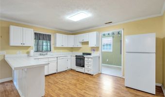 157 Flat Rock Ln, Aberdeen, NC 28315