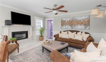 112 W 52nd St, Savannah, GA 31405