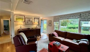 19 Terrace Dr, East Greenwich, RI 02818