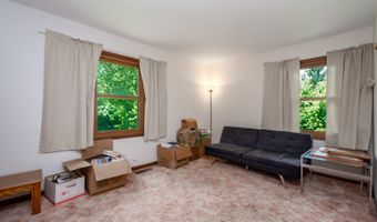 40581 N Sunset Dr, Antioch, IL 60002