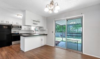 6222 Danbury St, Bel Aire, KS 67220