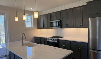 4 Longview Dr 302, Atkinson, NH 03811