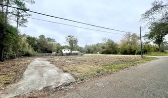 7313 Gregory St, Moss Point, MS 39563