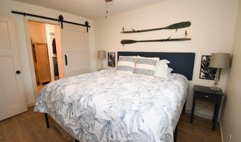 11622 N Venetian Way, Cromwell, IN 46732