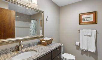 4 Cross Rd, Brookline, NH 03033
