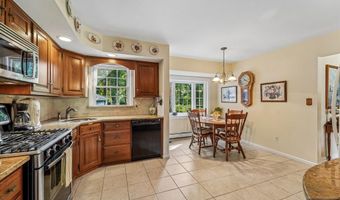 30 Arlton Ave, Allendale, NJ 07401