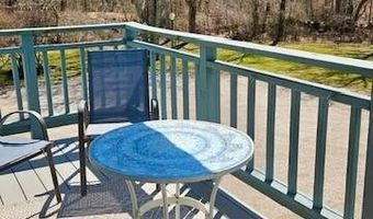 50 S Bay Dr 19, Narragansett, RI 02882