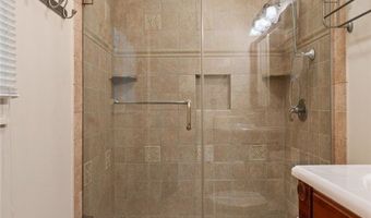 8502 WOODBINE Ln, Annandale, VA 22003