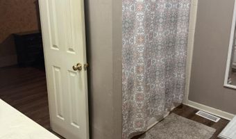 244 E Main St, Bells, TN 38006