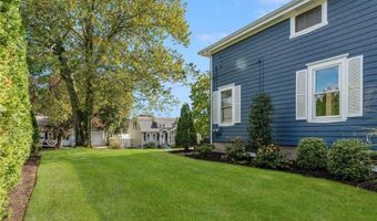 91 Warren Ave, Cranston, RI 02920