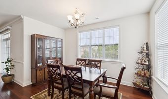 44589 YORK CREST Ter #200, Ashburn, VA 20147