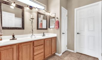 3929 E PEACH TREE Dr, Chandler, AZ 85249